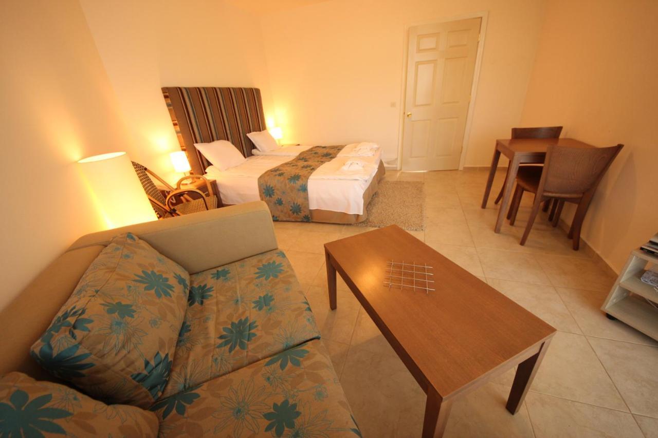 Menada Sozopol Apartments Exterior photo
